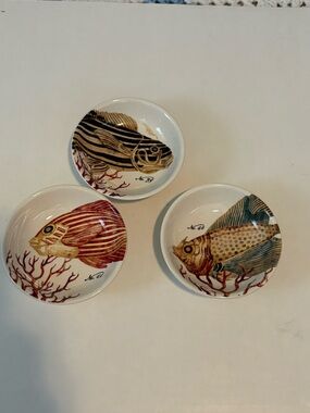 Set of 3 Hand-Painted Tim Coffey iron stone fish sauce/trinket dishes